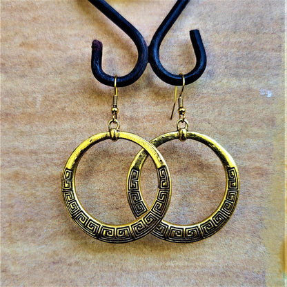 Antique Golden pair of Earrings Circle Style 3 Earrings casuals Ear Rings Earrings office party Trincket Jewellry Jewelry Jewellery