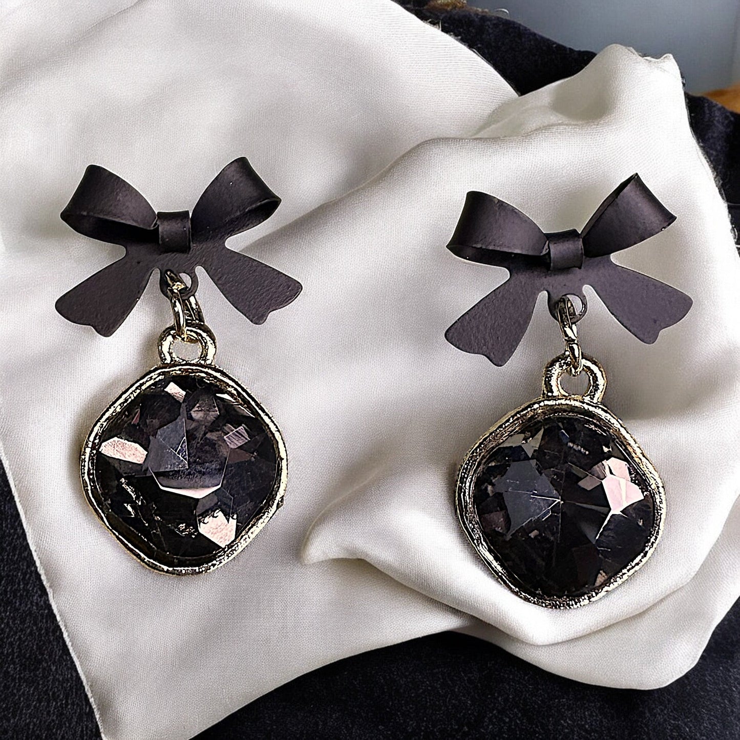 Gift Knot Crystal Earrings Earrings casuals Ear Rings Earrings office party Trincket Jewellry Jewelry Jewellery