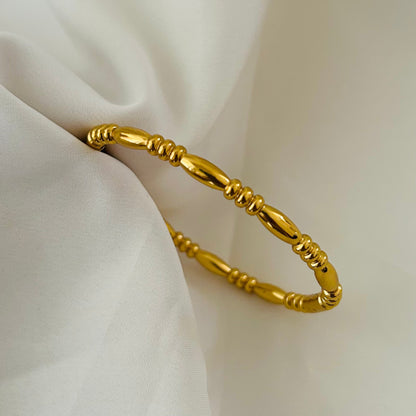 Bare Gold Curve Bangle Bracelet