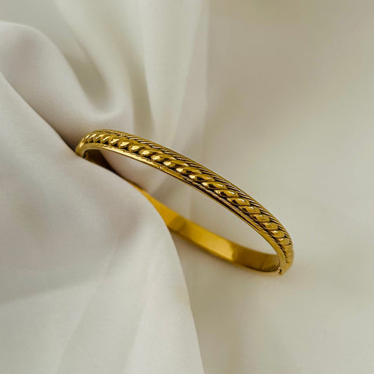 Classic Gold Bracelet