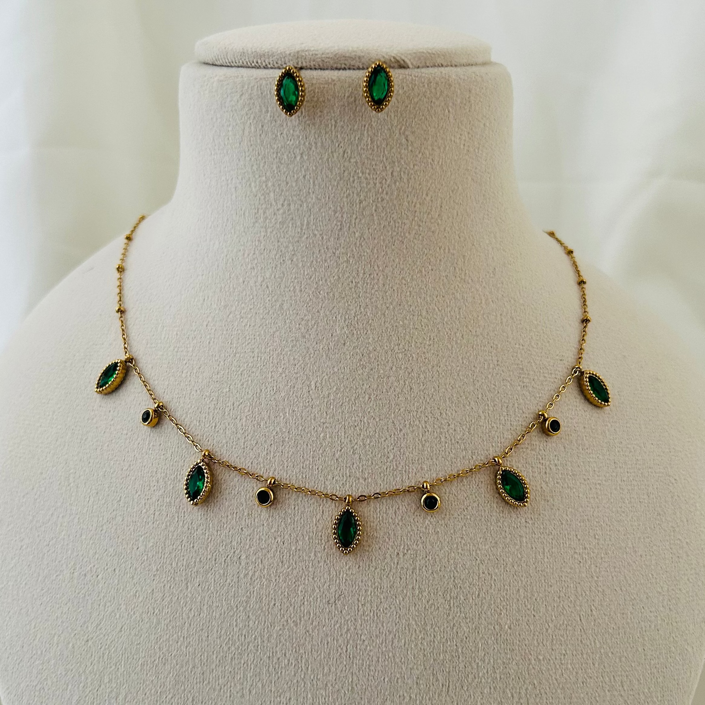 Emeralda Luxe Leaf Set