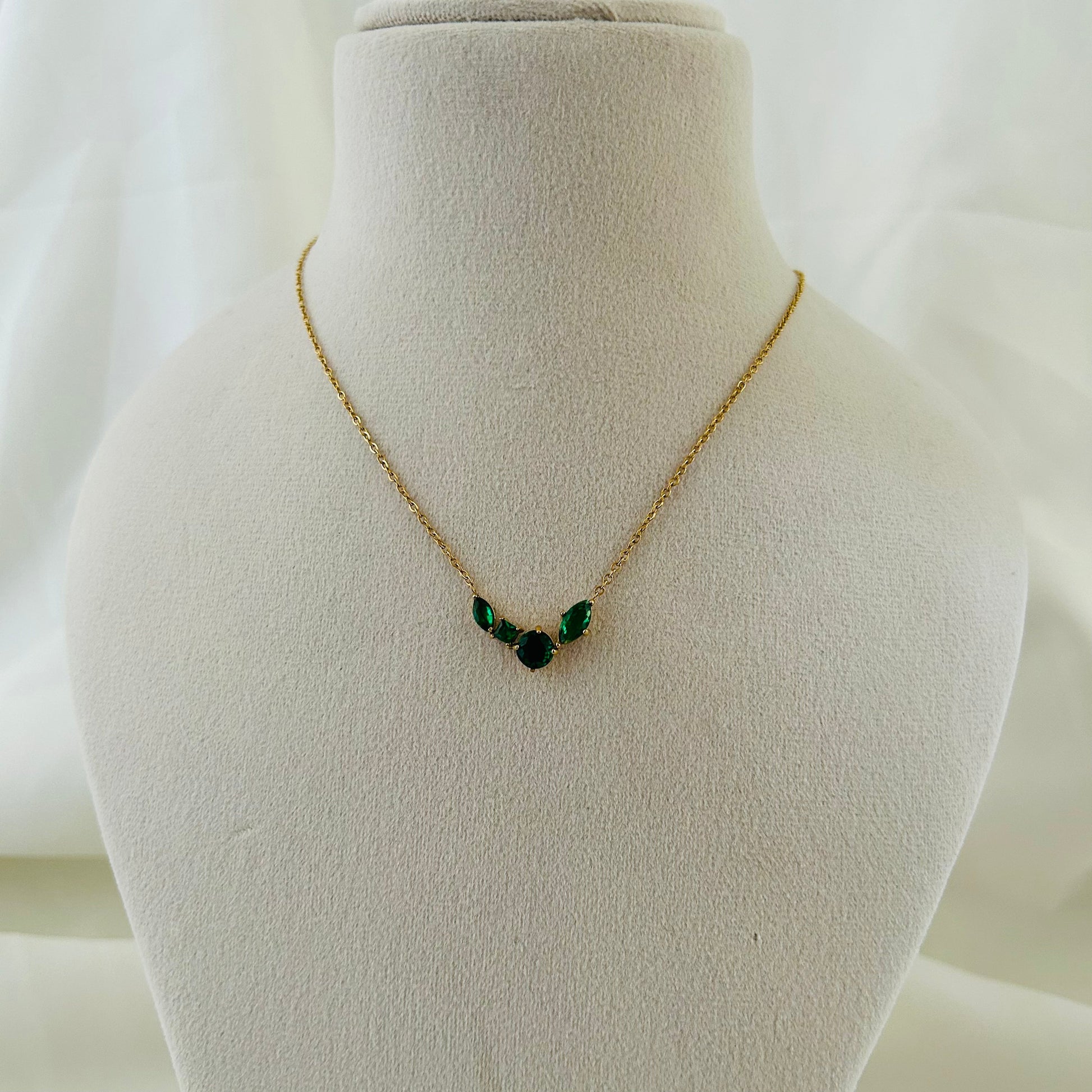 Olive Glow Necklace