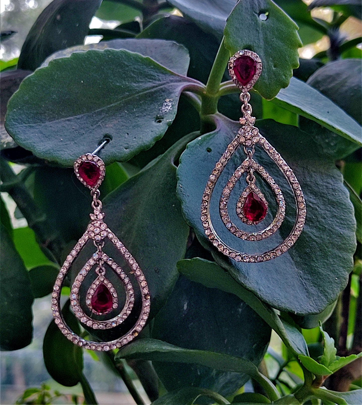 White and Red Small Stone Earrings Earrings Ear Rings Earrings ethnic party Trincket Jewellry Jewelry Jewellery