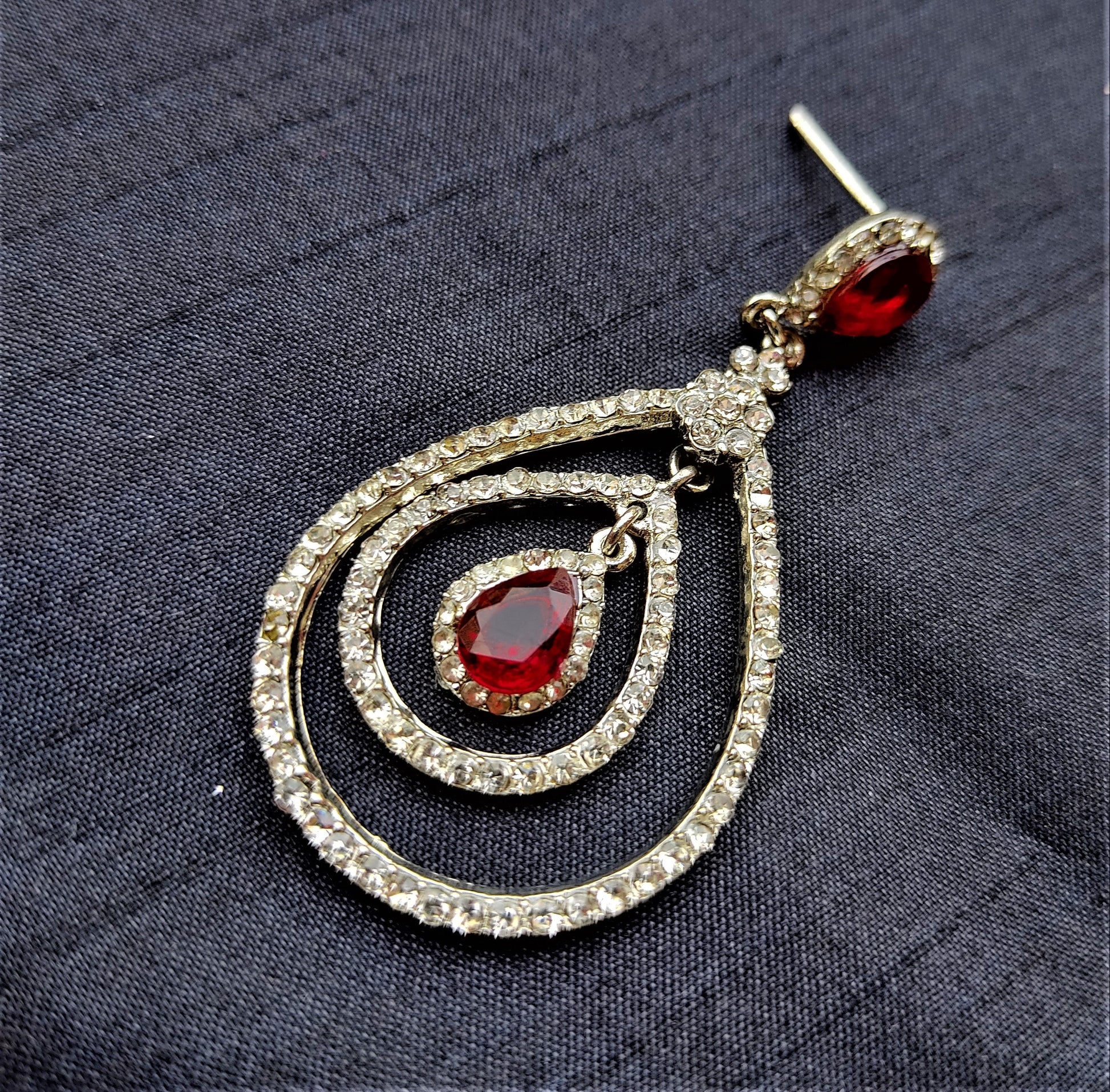 White and Red Small Stone Earrings Earrings Ear Rings Earrings ethnic party Trincket Jewellry Jewelry Jewellery