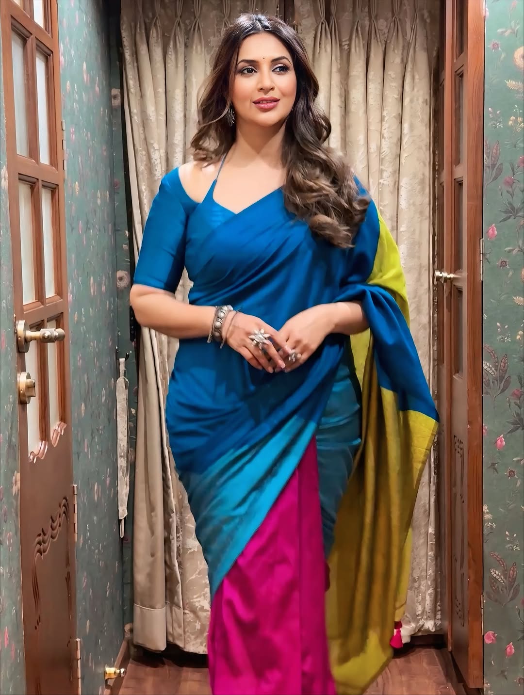 Raagya Handloom Acrylic Soft Cotton Saree