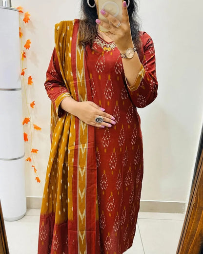 Elegant Ikat Print Kurti Set With Dupatta