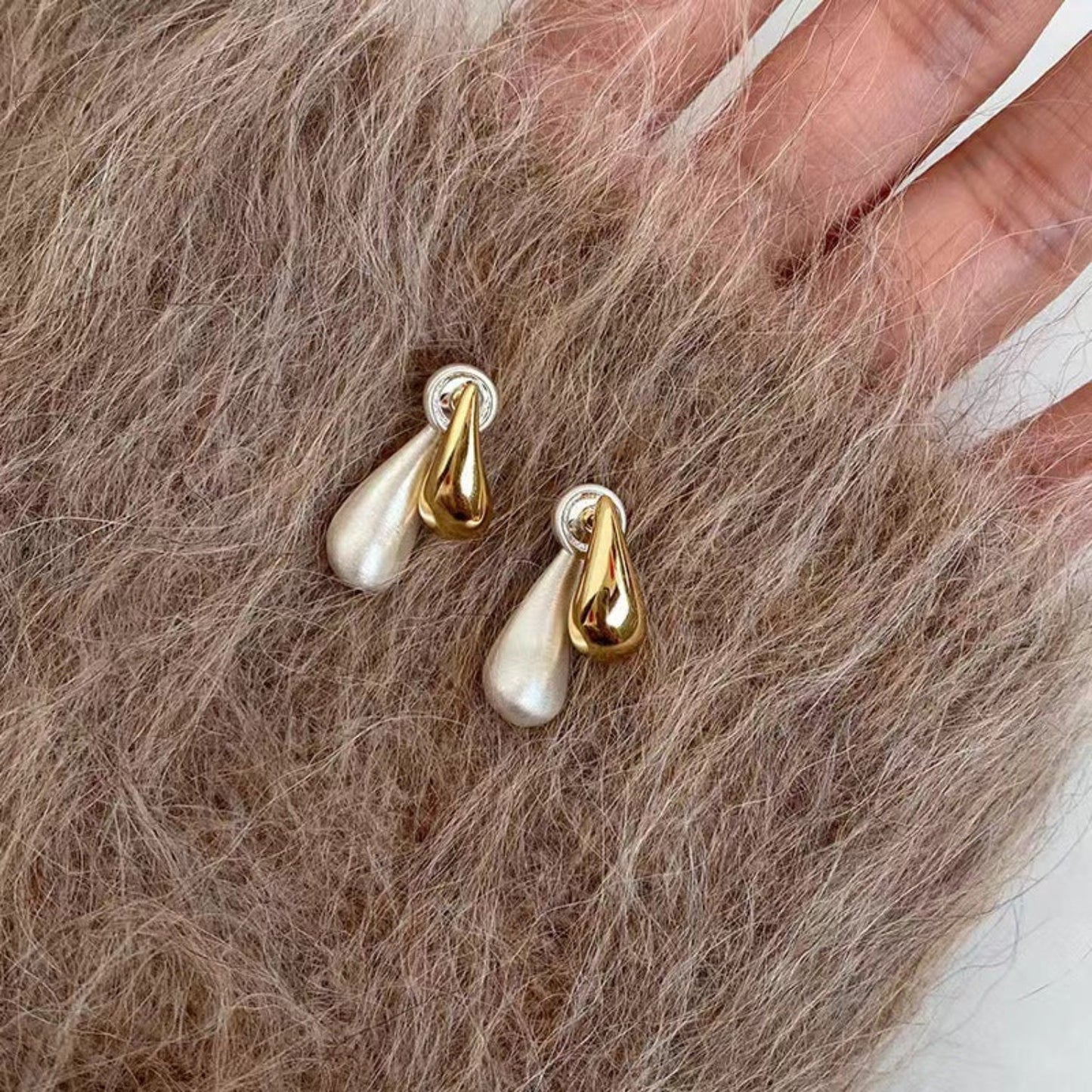 Dual Water Droplets Pin Earrings JLT12847