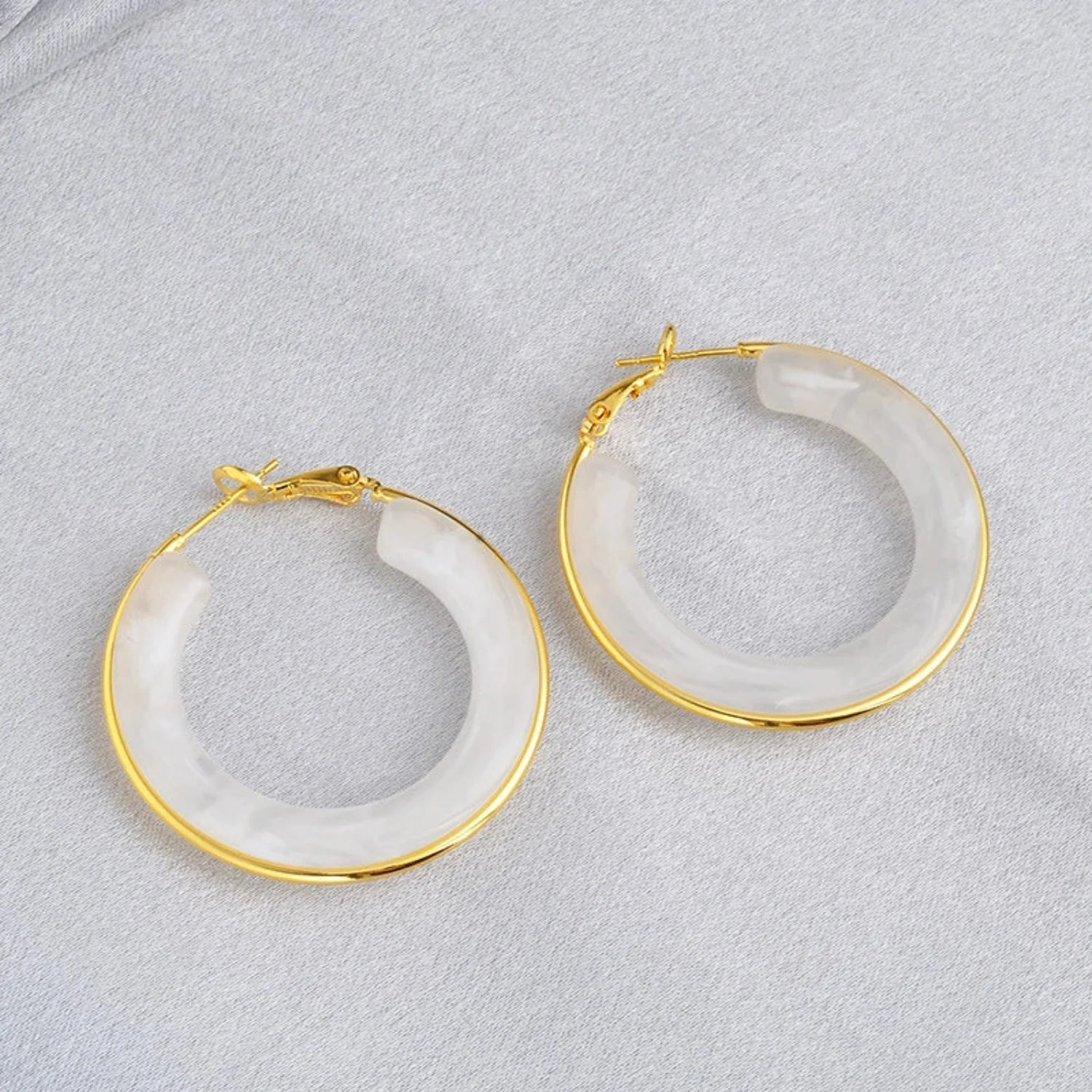 Cricular Shaped Yellow Hoop Earring JLT12963