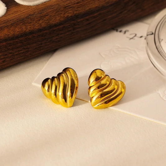 Ribbed Heart Studs Earrings JLT13058