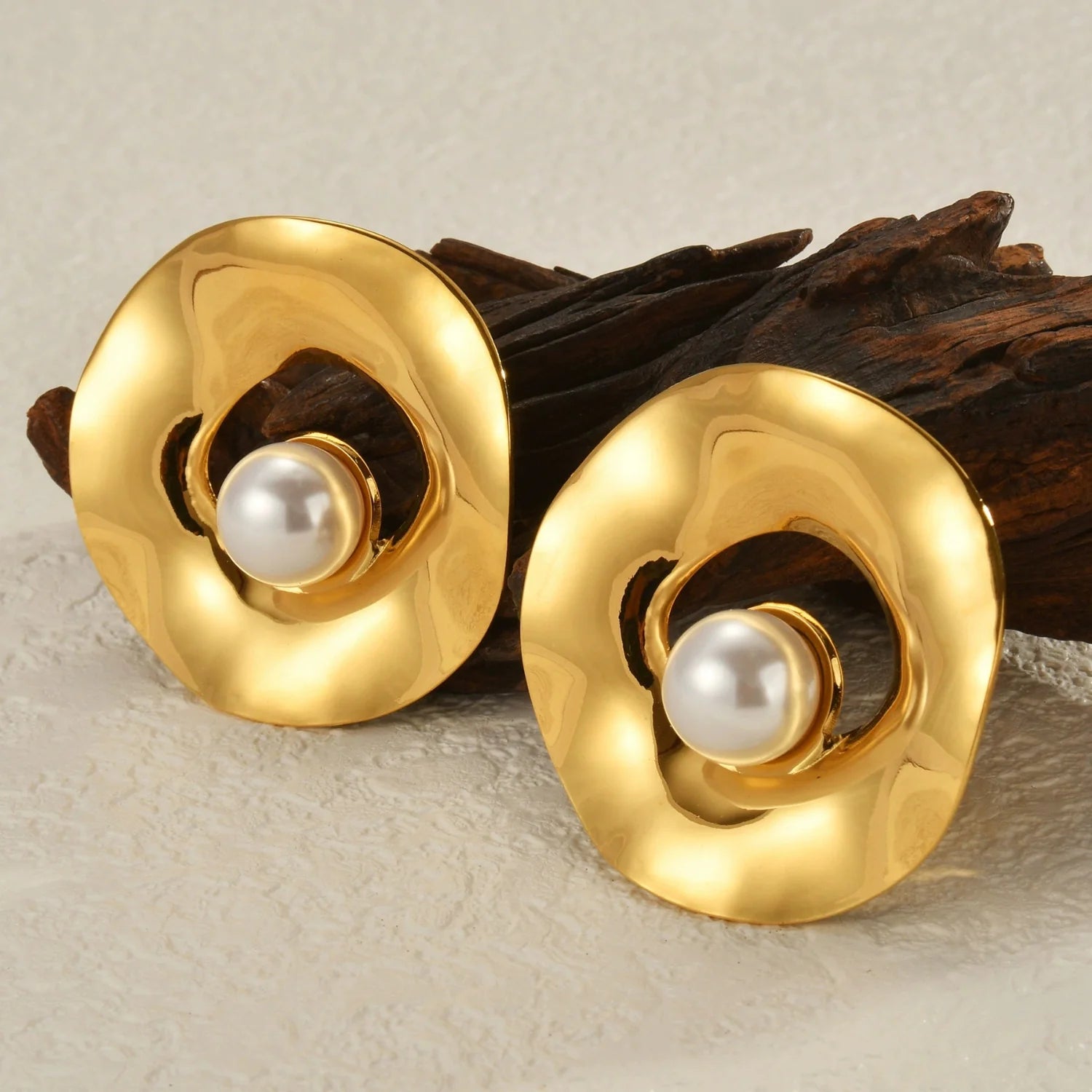 Oyster Pearl Pin Earrings JLT13077