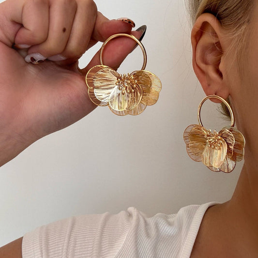 Gold Textured Floral Hoop Earrings JLT13802