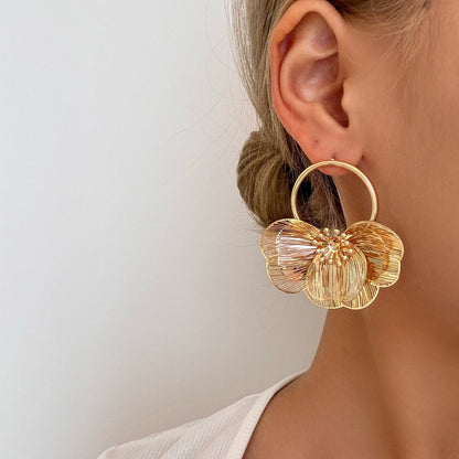 Gold Textured Floral Hoop Earrings JLT13802
