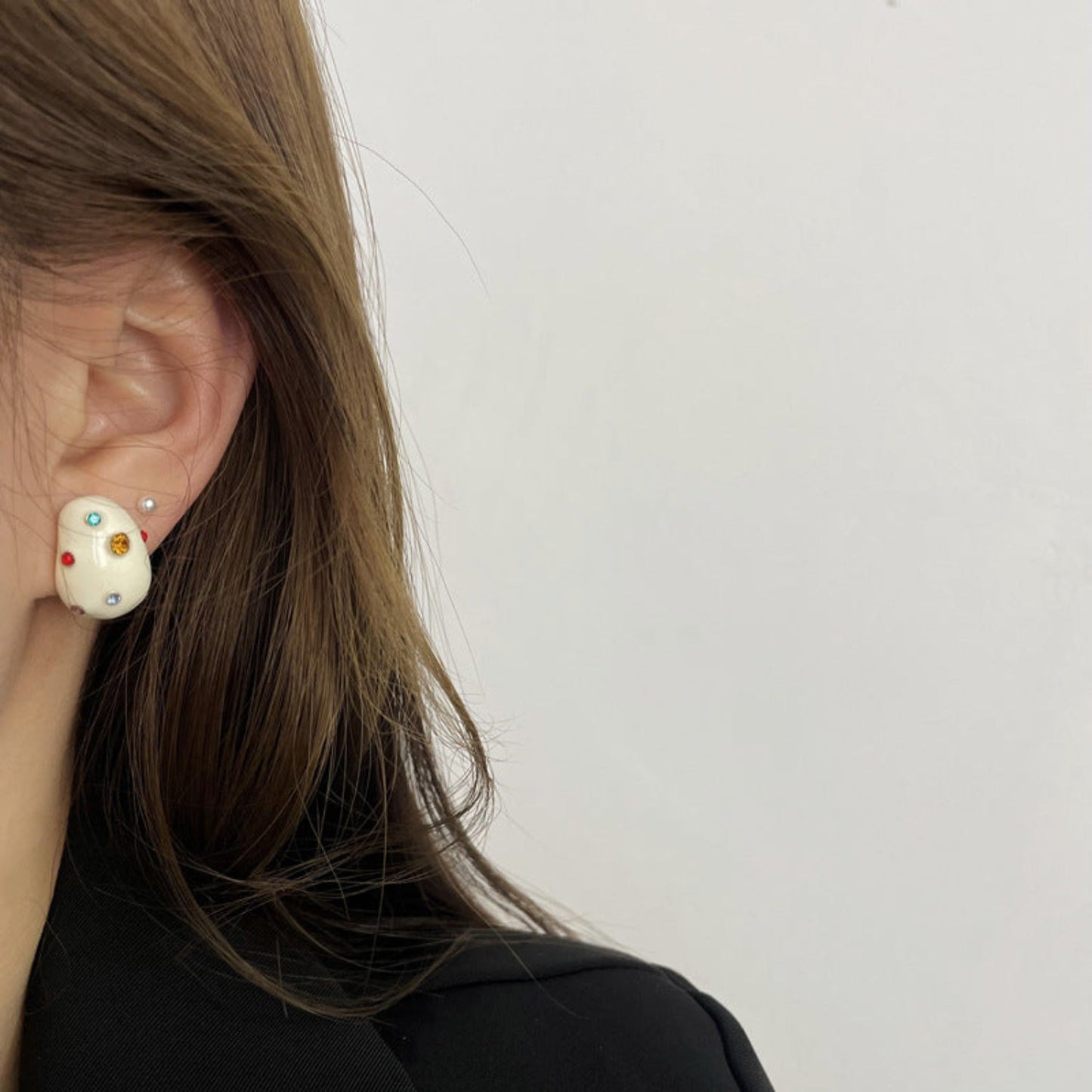 White Colorful Crystal Stud Earrings JLT13810