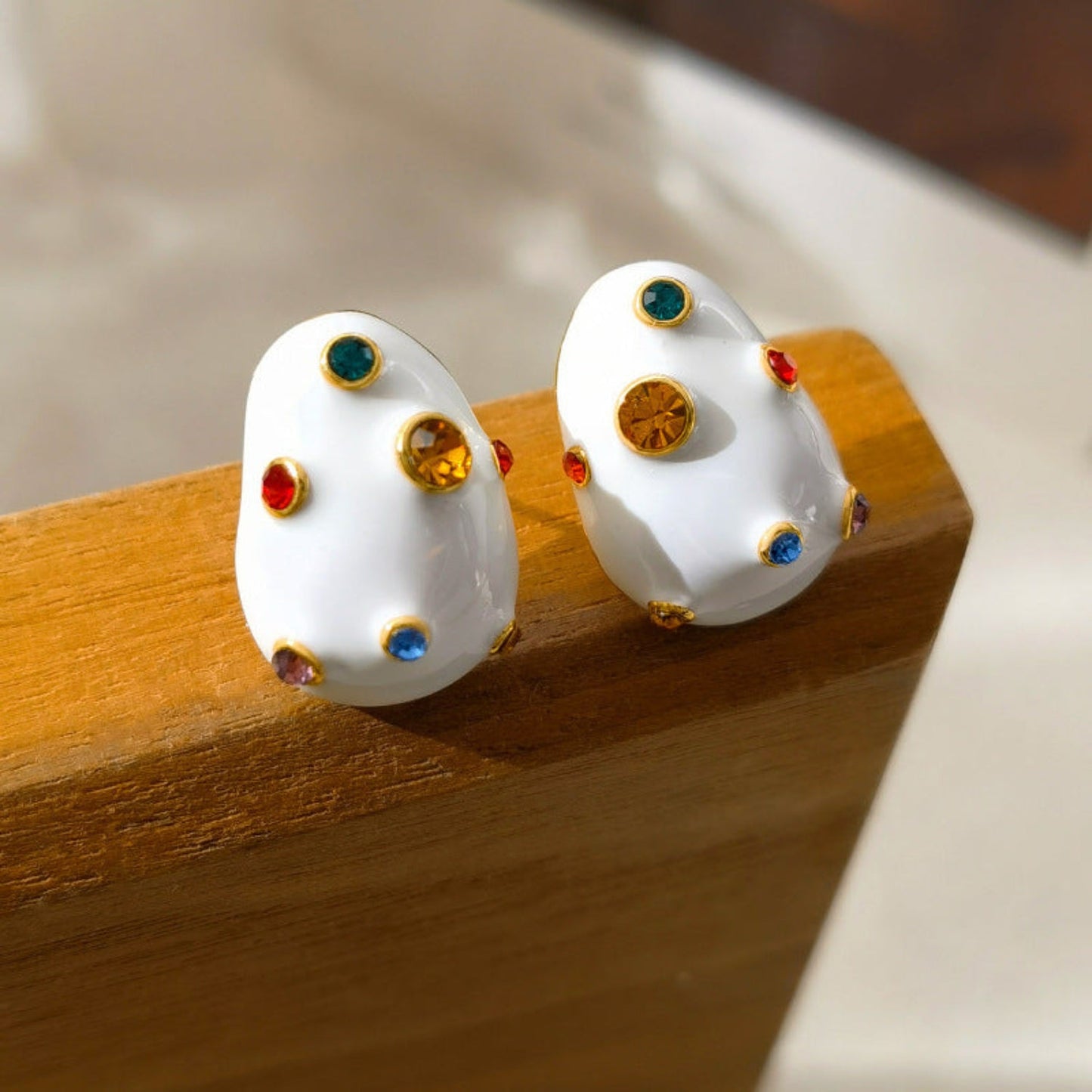 White Colorful Crystal Stud Earrings JLT13810