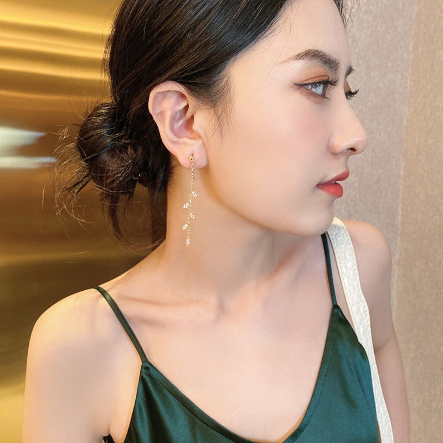 Gold Crystal Willow Drop Earrings JLT13811