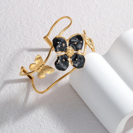 Elegant Gold Floral Cuff Bracelet with Wide Black Petals Bracelet JLTB0690