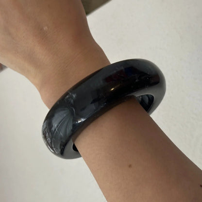 Just Lil Things Glossy Black Resin Bangle – Subtle Marbled Design JLTB0896
