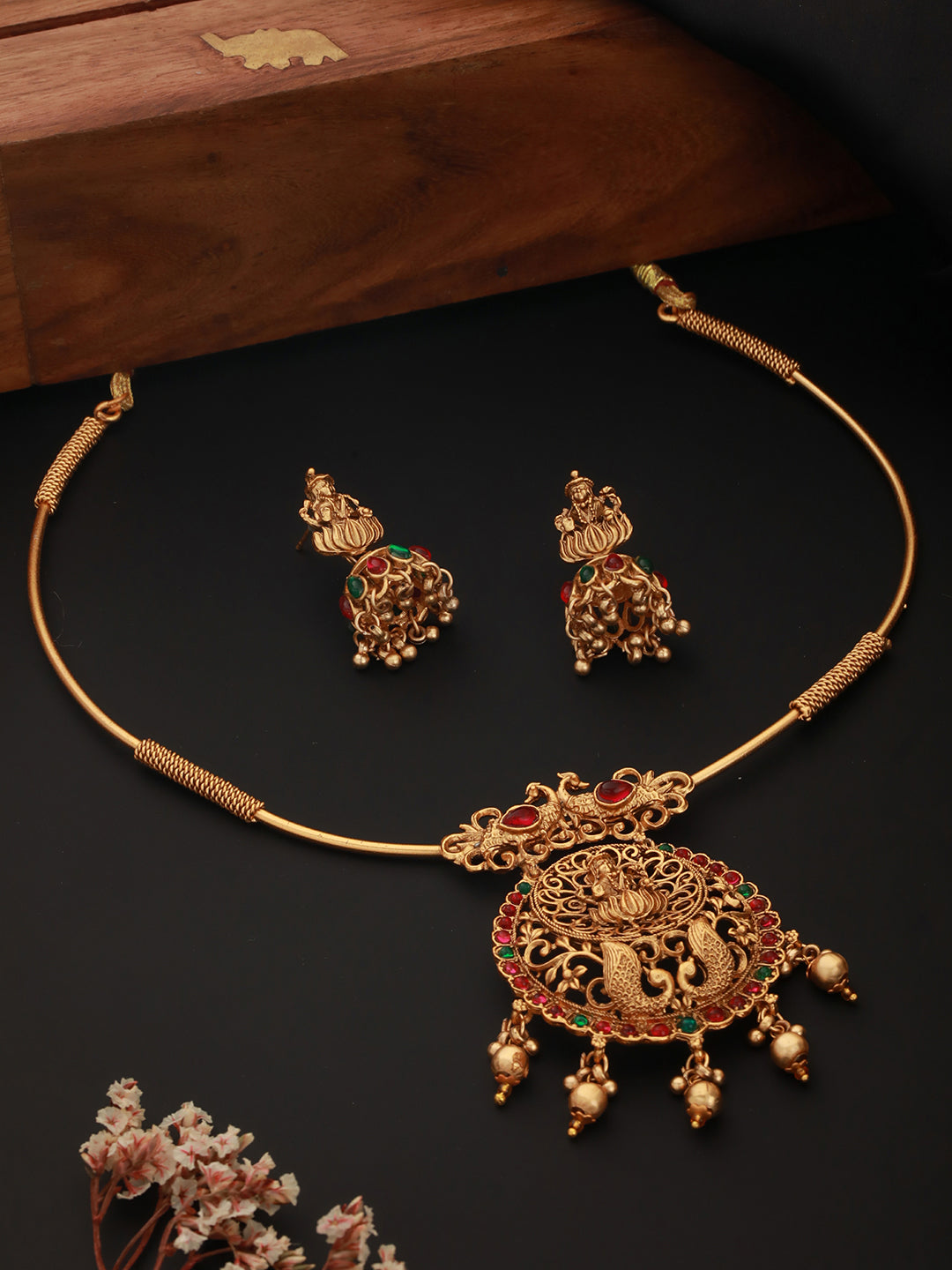 Priyaasi Goddess Laxmi Peacock Kemp Stone Gold-Plated Jewellery Set