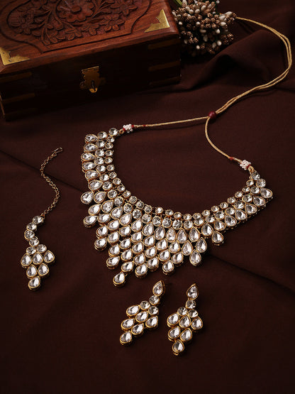 Priyaasi Graceful Grandeur Kundan Necklace Set and Maangtika Ensemble