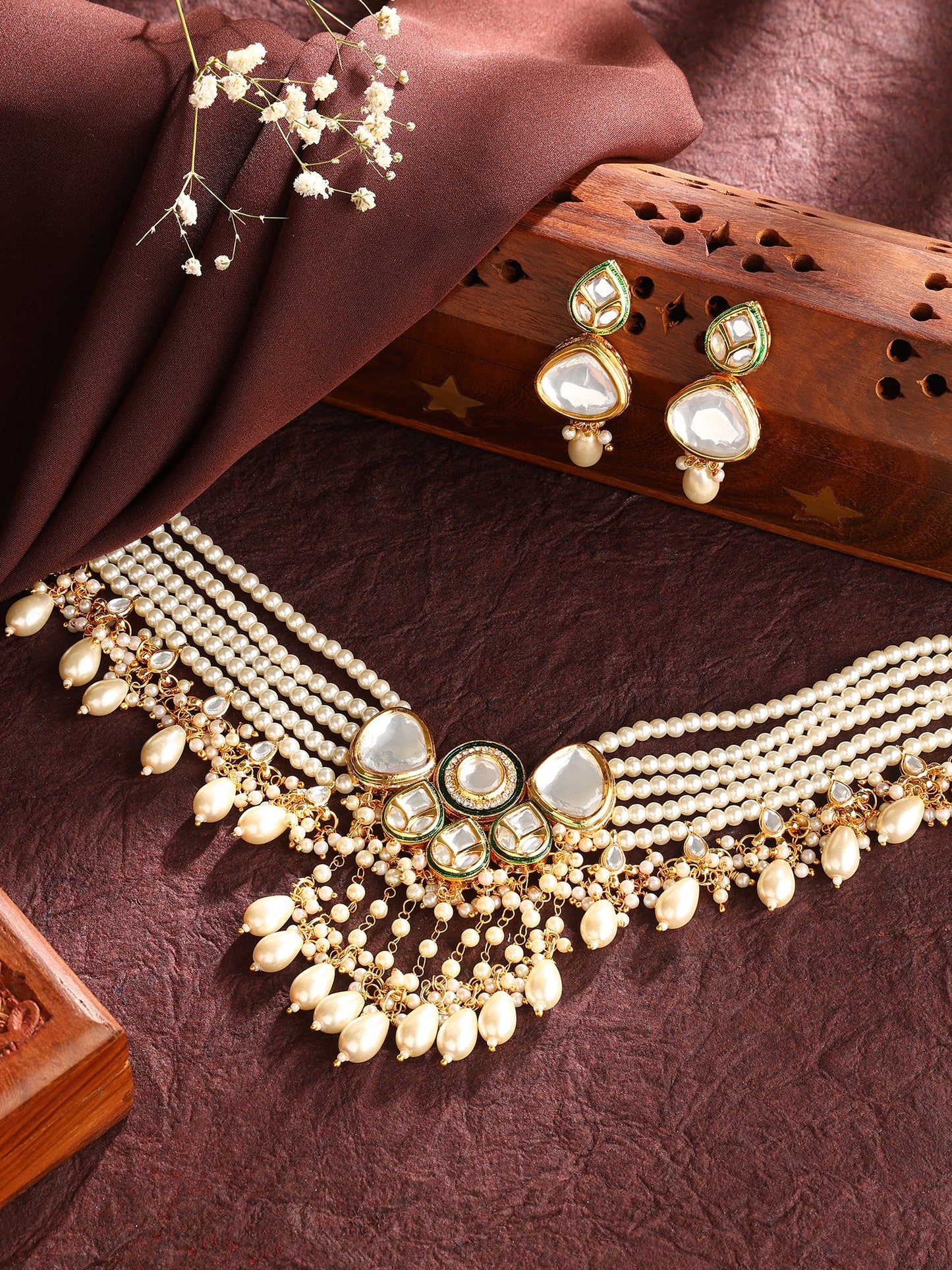 Statement Kundan Elegance Pearl Gold Plated Choker Necklace with Drop Earrings Jewellery Set