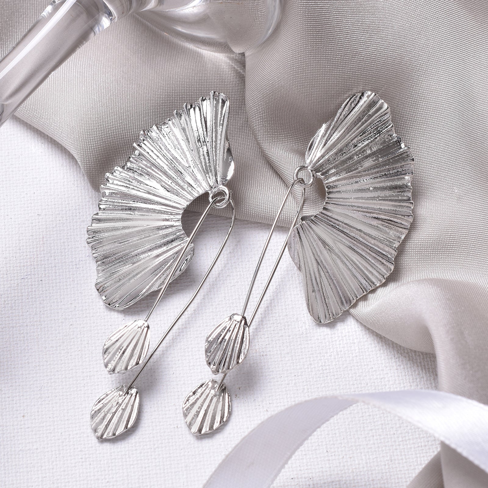 Silver Flair Drop Earring