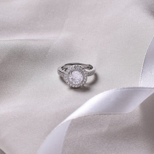 Lilura Rhinestone Ring
