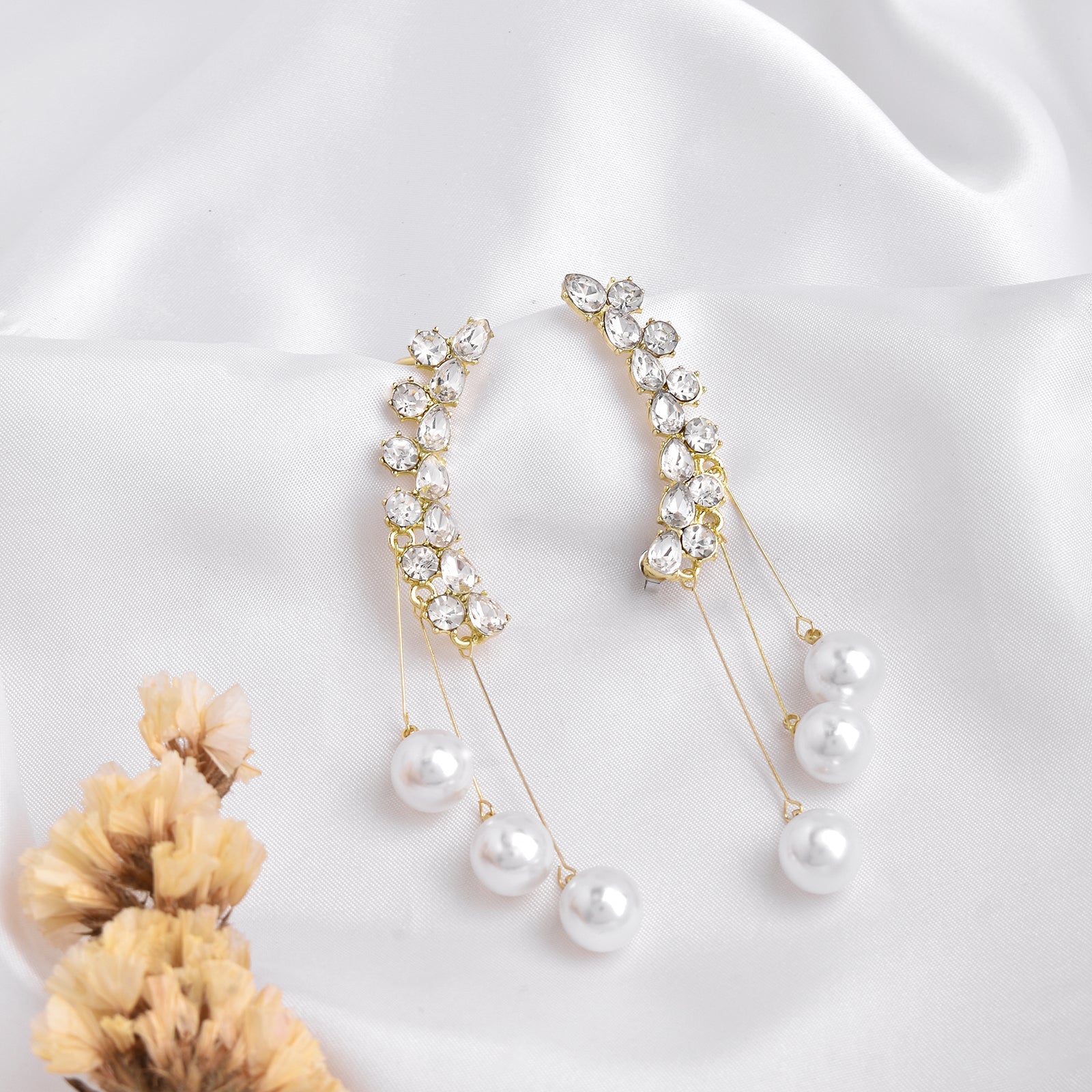 Maud Pearl Earring