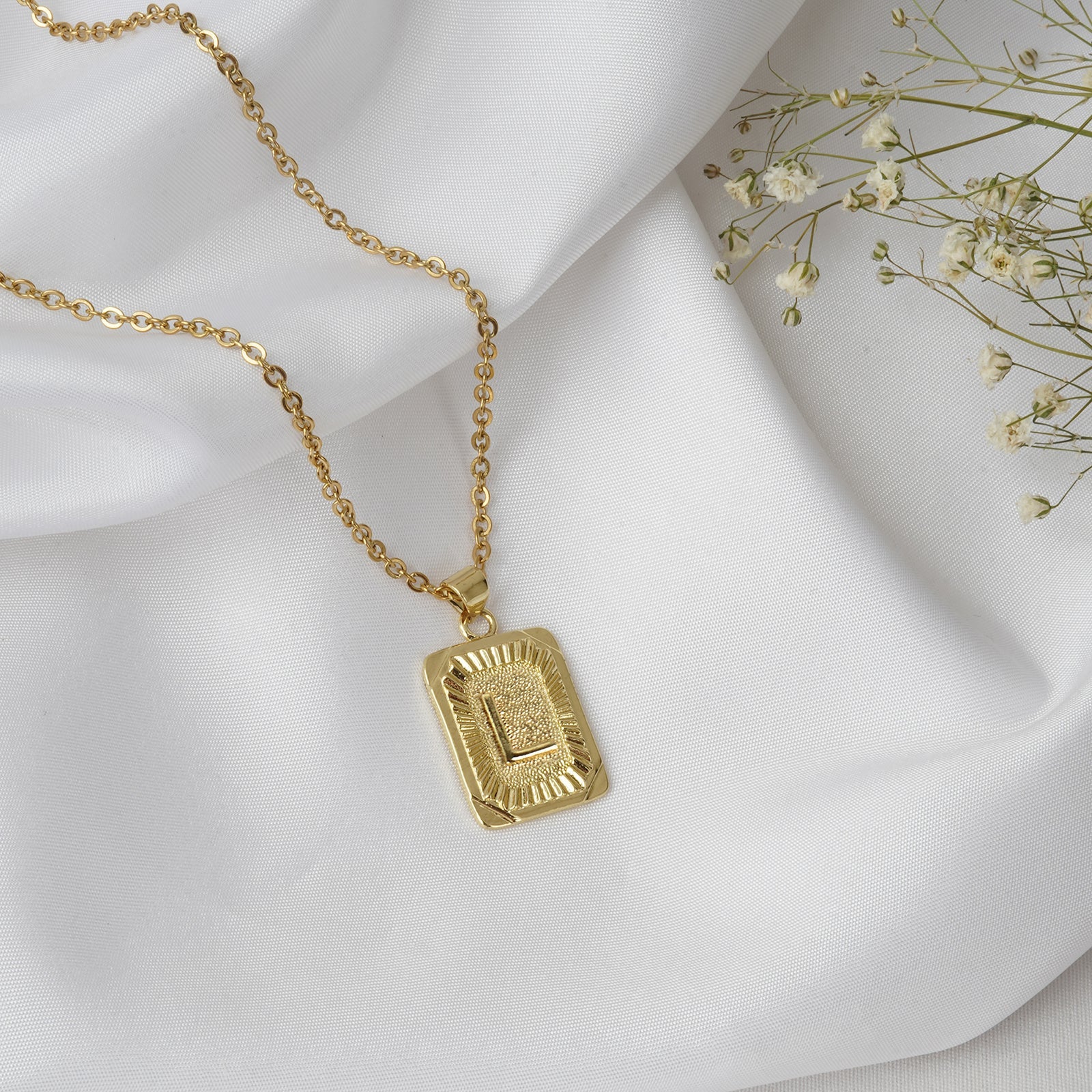 Daze Alphabet L Necklace