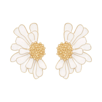 Lolanthe White Earrings