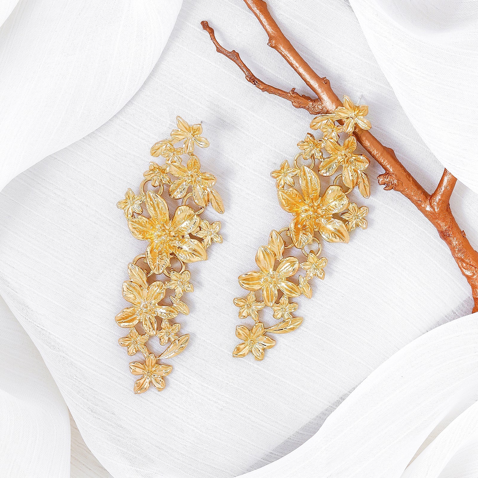 Marguerite Gold Earrings