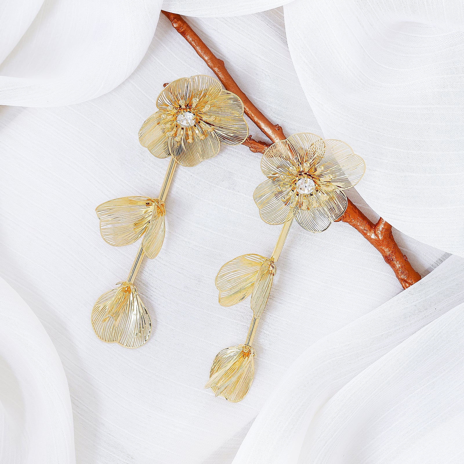 Jolanda Gold Earrings
