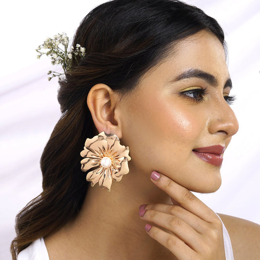 Kalmia Gold Earrings