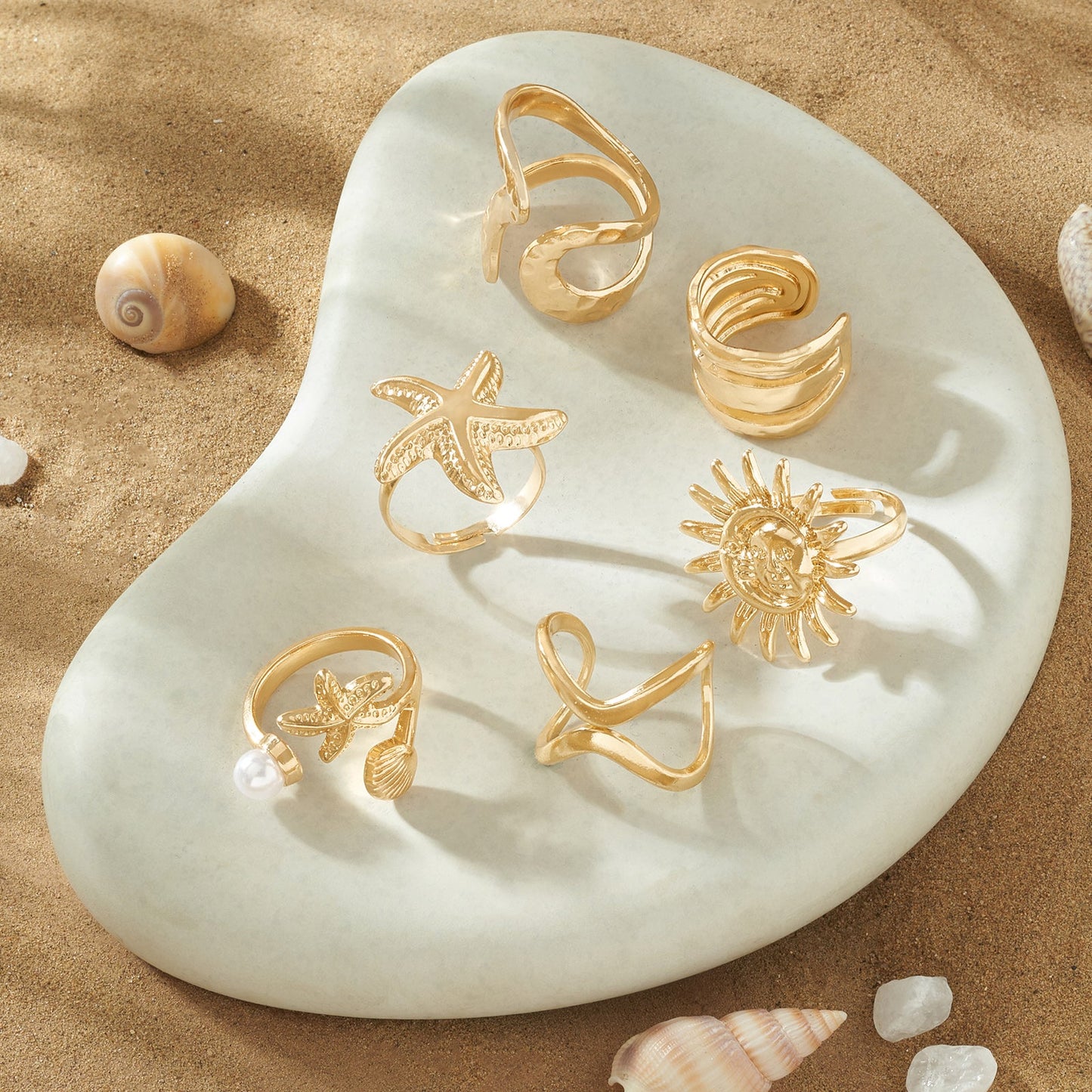 Sway Gold Seashells Ring Set