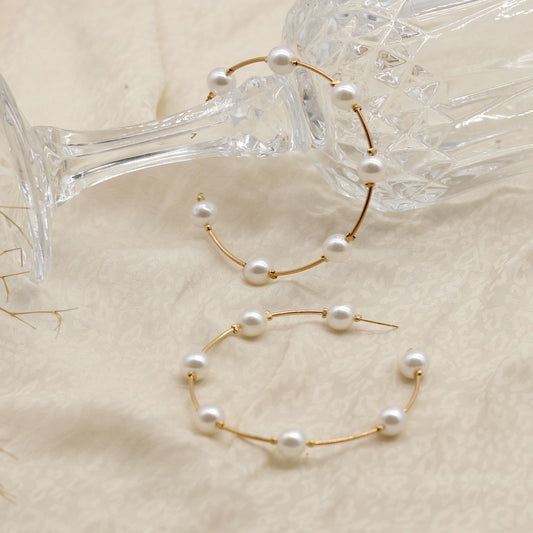 Chic Pearls Hoop Earrings - Joker & Witch