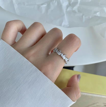 Ochi Dainty Silver Ring