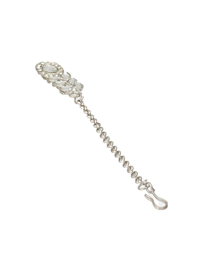 Studded Oval Leaves Silver-Plated Choker Jewellery Set with Maangtikka