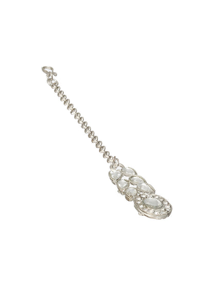 Studded Oval Leaves Silver-Plated Choker Jewellery Set with Maangtikka