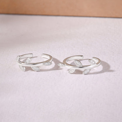 silver toe ring