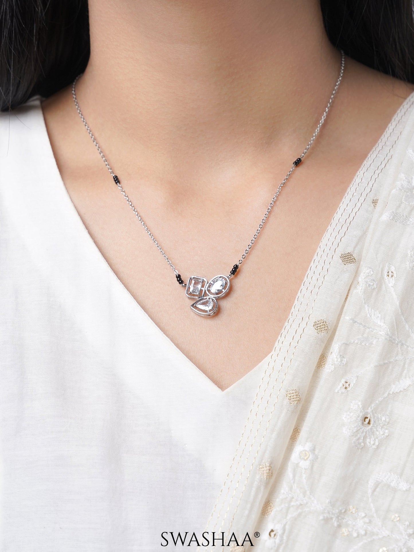 Malti Crystal Cut Diamond Pear Emerald Round Solitaire Silver Mangalsutra