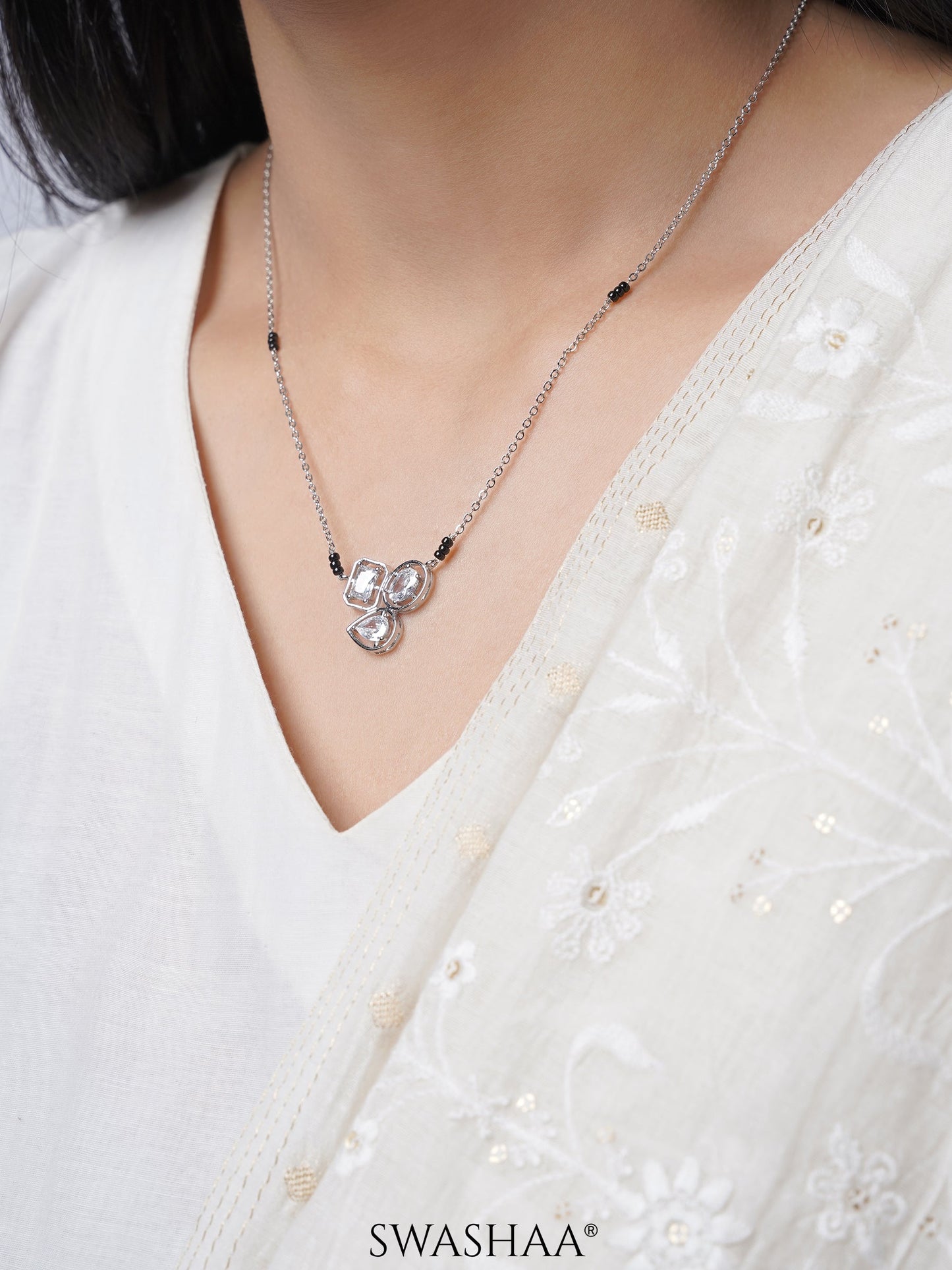 Malti Crystal Cut Diamond Pear Emerald Round Solitaire Silver Mangalsutra