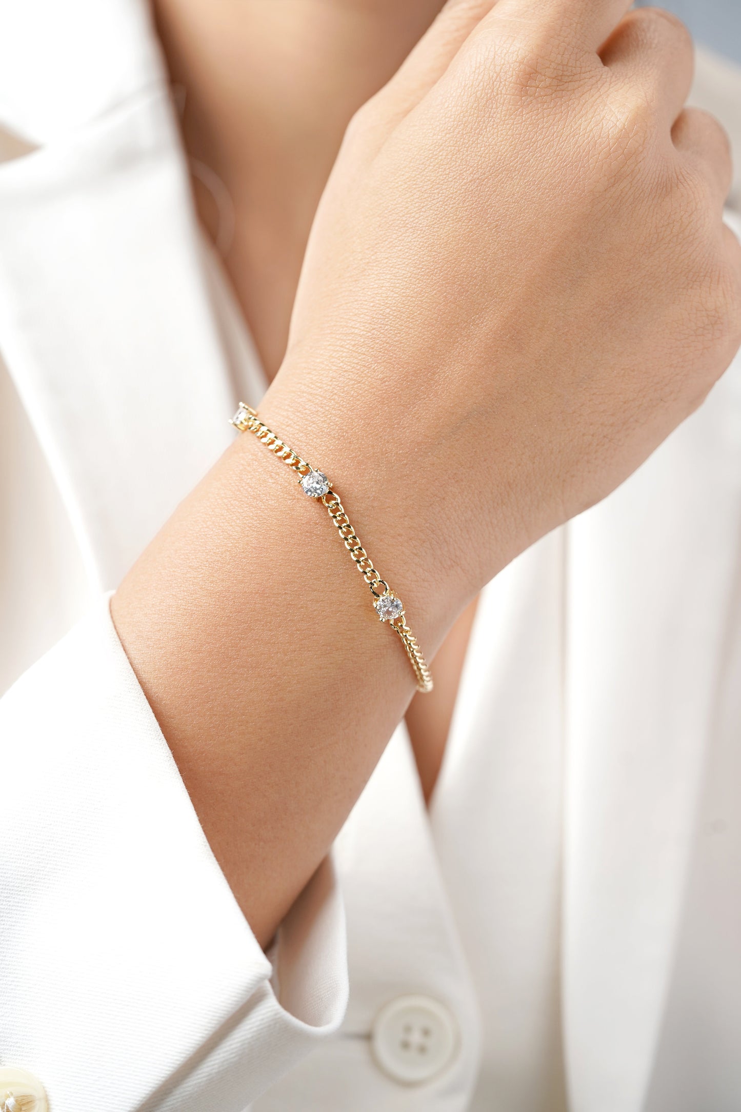 Margaret White Stone 18K Gold Plated Loose Chain Bracelet
