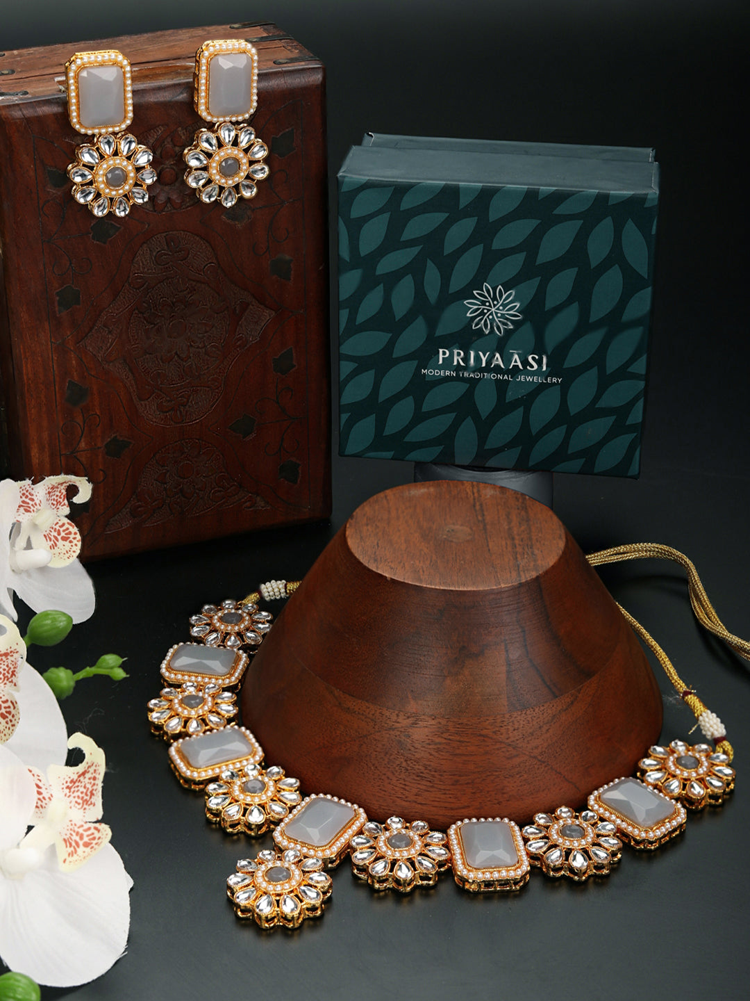 Grey Stones Kundan Gold Plated Jewellery Set
