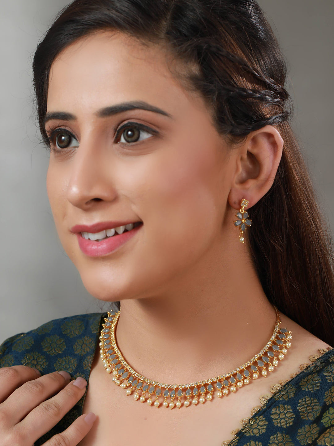 Priyaasi Grey Floral Leaf Gold Plated Jewellery Set