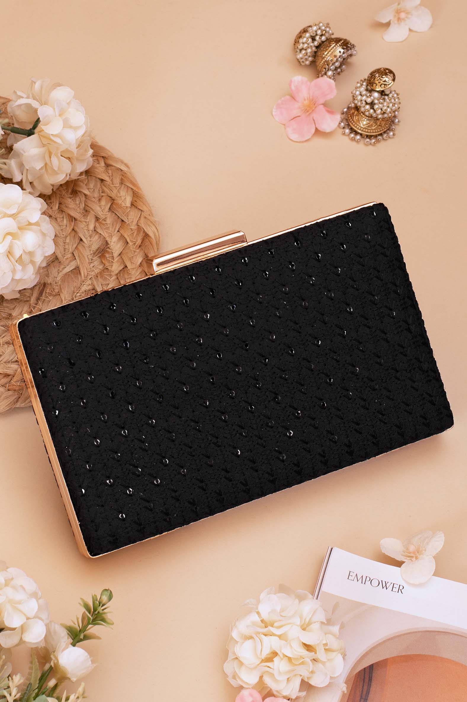 AMYRA - Noir Black Clutch