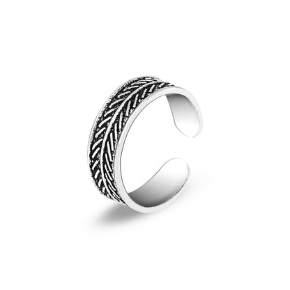 Line Motif Toe Ring