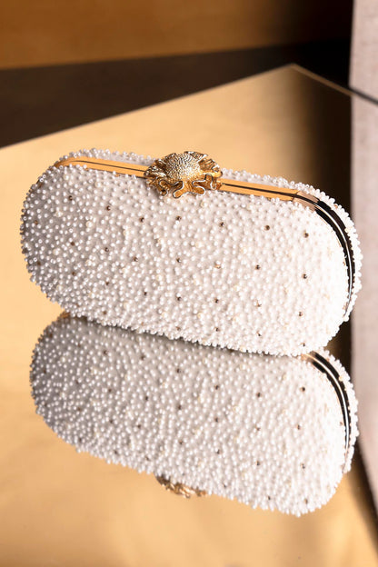 AMYRA - Perla Capsule Clutch