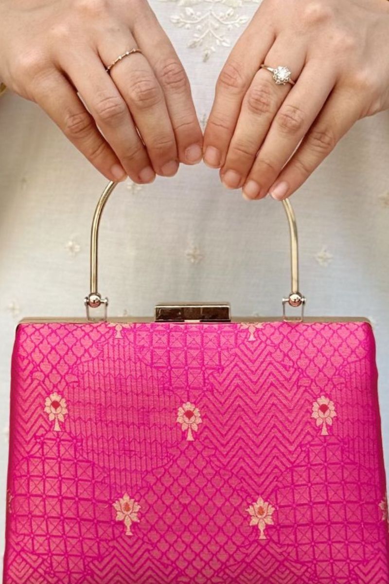 Zahri Silk Clutch - Pink