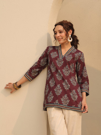 Printed Wine V-Neck Top