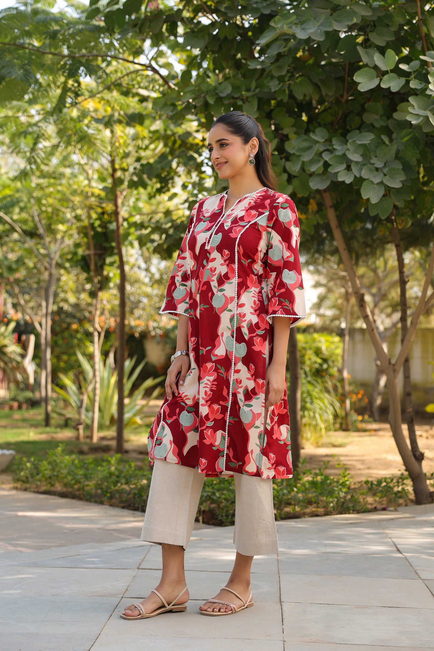 Pure cotton floral kurta in straight silhouette