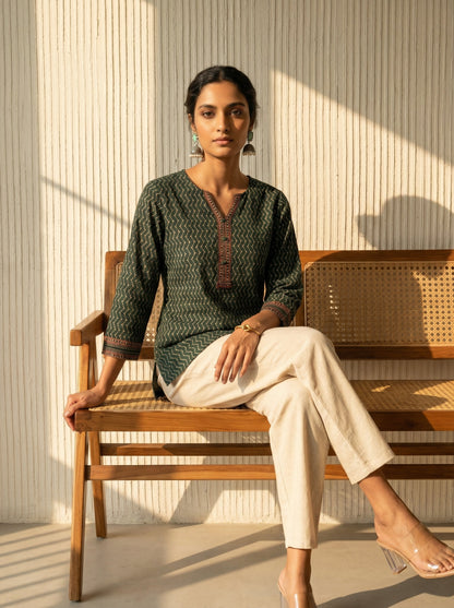 Earthline Collective Cotton Bottle Green Top